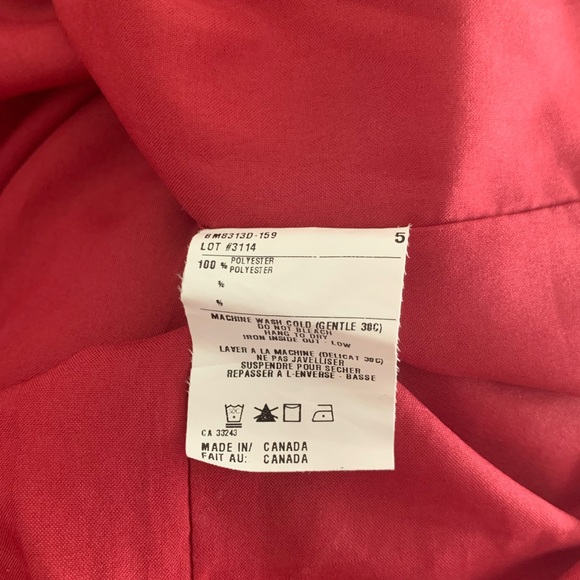 Vintage Red Floral Dress, size small-medium, double lined, Made in 🇨🇦 - Picture 6 of 6